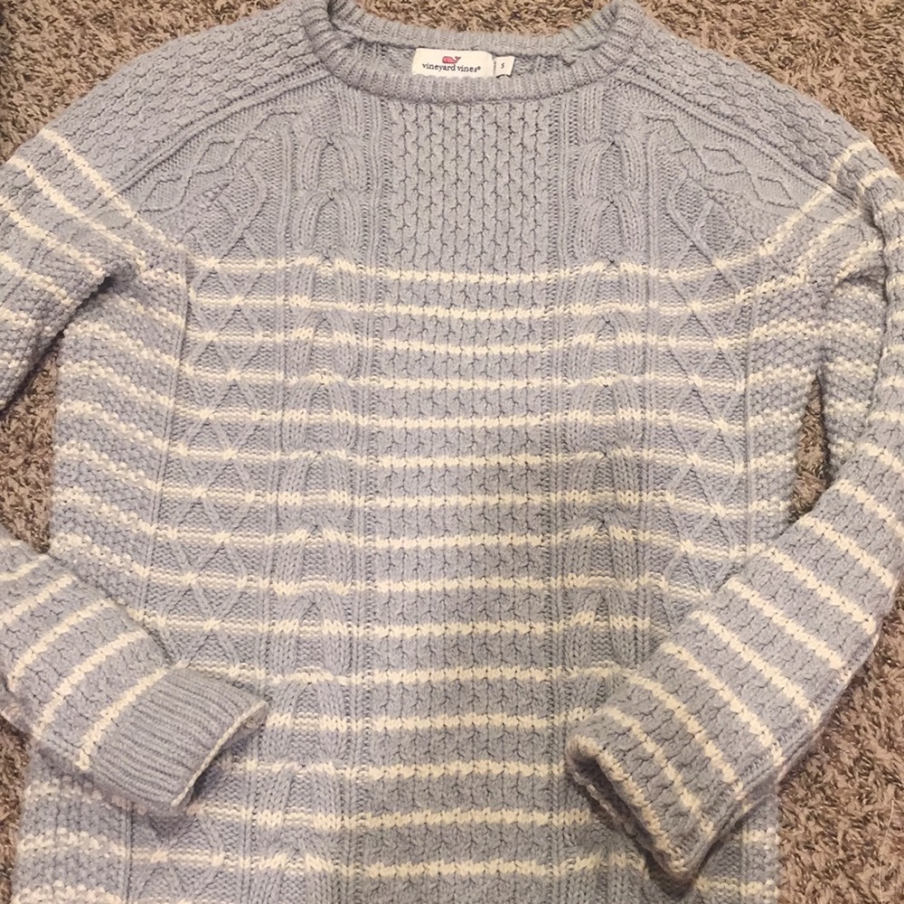 Vineyard vines cable knit sweater